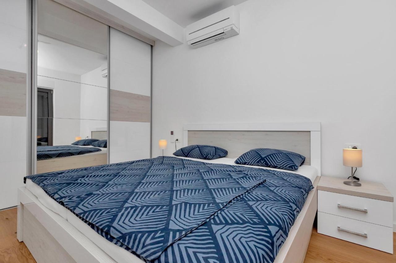Luxury Apartment Sidro With Free Beach Parking 마카르스카 외부 사진