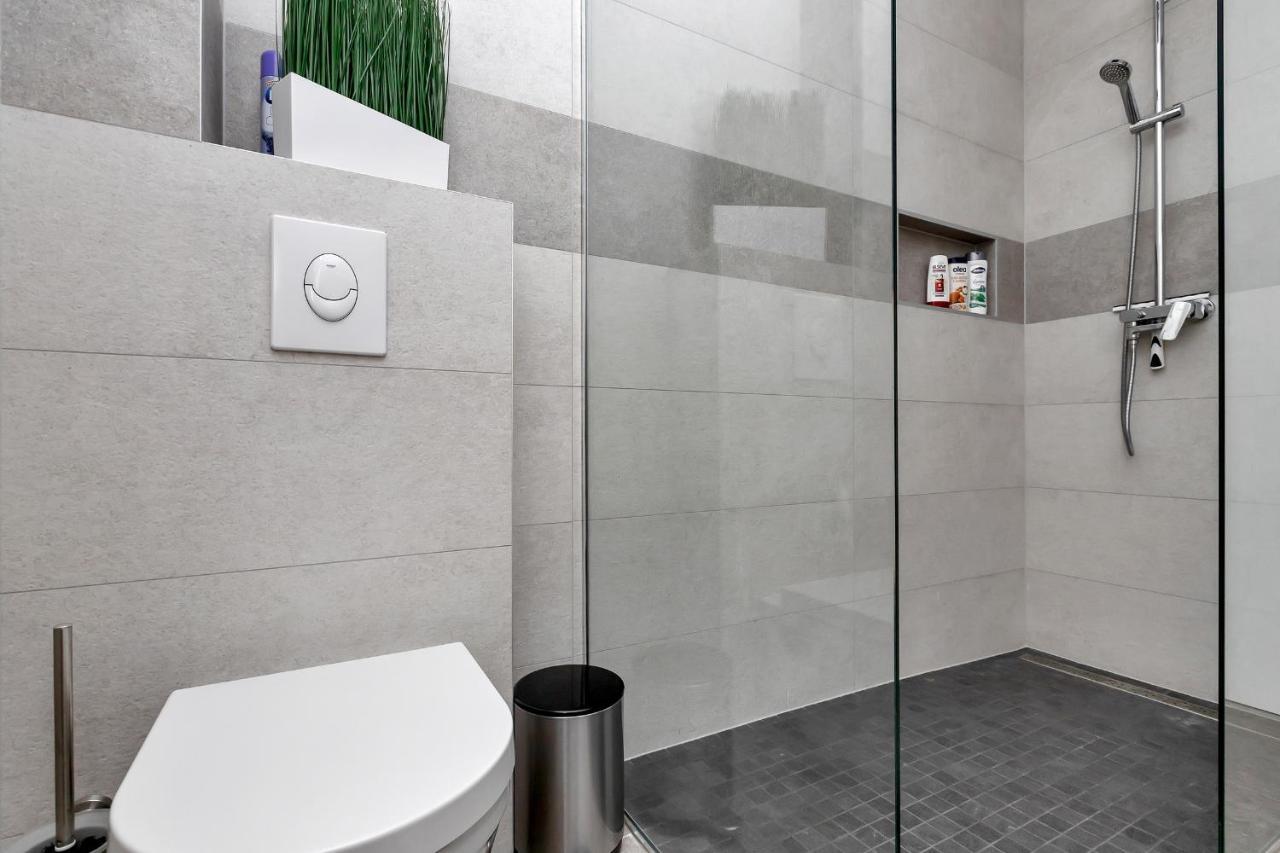 Luxury Apartment Sidro With Free Beach Parking 마카르스카 외부 사진